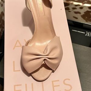 AVEC LES FILLED Pink peep toe pumps